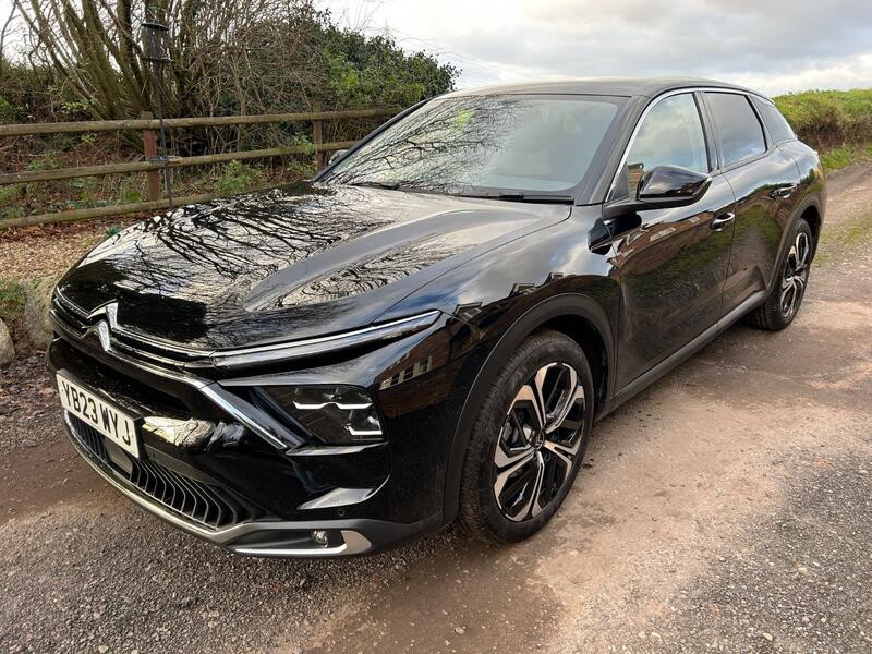 View CITROEN C5 X SHINE 1.2T 130 BHP 8 SPEED AUTOMATIC LIGHT DAMAGE CURRENTLY BEING REPAIRED CAT N