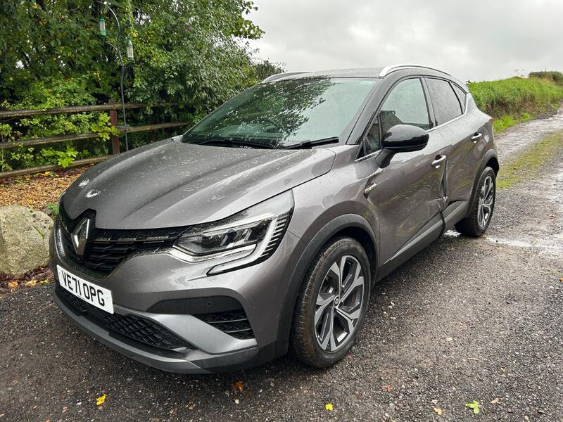 View RENAULT CAPTUR RS-LINE 1.3TCe 140bhp AUTOMATIC SIDE DAMAGE DRIVES CAT N