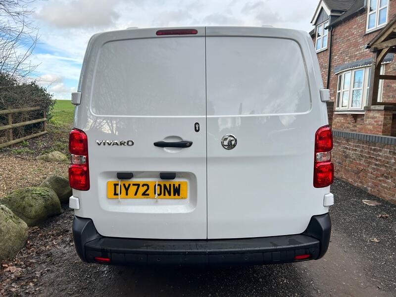 VAUXHALL VIVARO