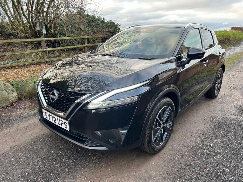 View NISSAN QASHQAI 1.3 DIG-T MHEV Tekna 