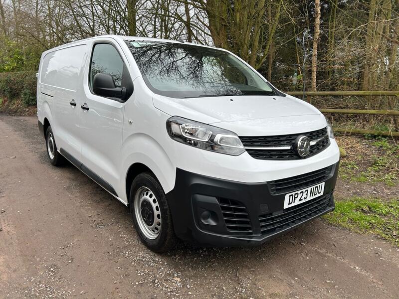 VAUXHALL VIVARO