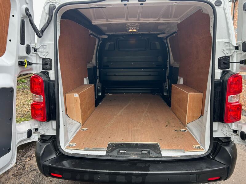 VAUXHALL VIVARO