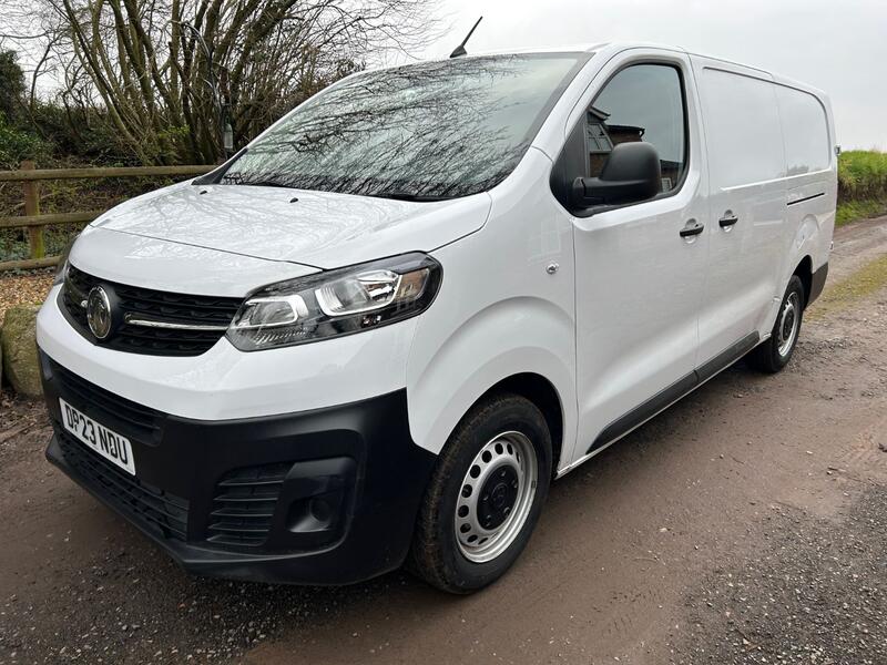 VAUXHALL VIVARO