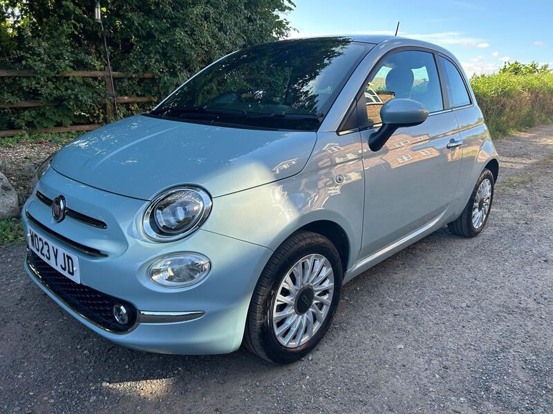 View FIAT 500 MHEV 1.0 70hp 6 SPEED