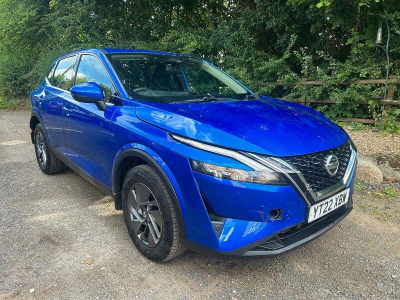 View NISSAN QASHQAI 1.3 DIG-T 140 MHEV MANUAL
