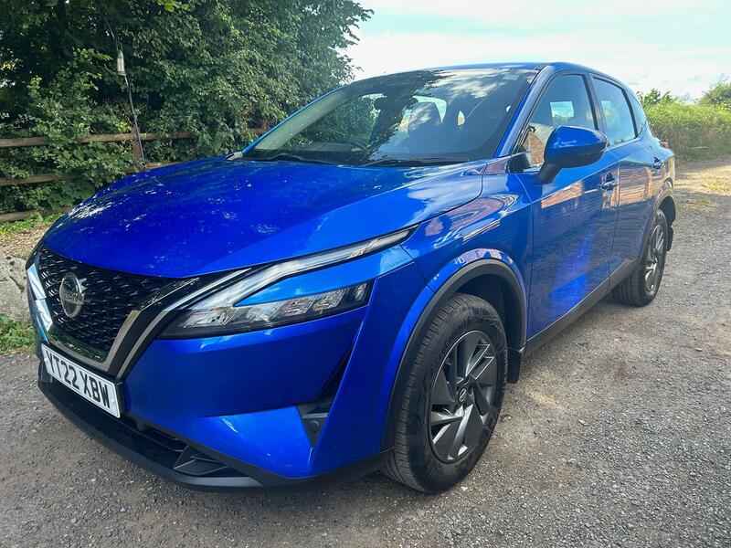 View NISSAN QASHQAI 1.3 DIG-T 140 MHEV MANUAL