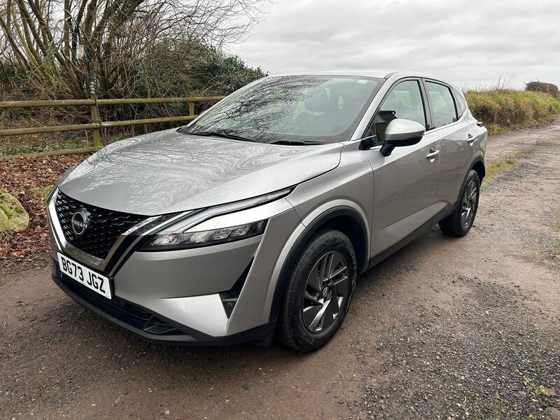 View NISSAN QASHQAI 1.3 DIG-T MHEV Acenta Premium