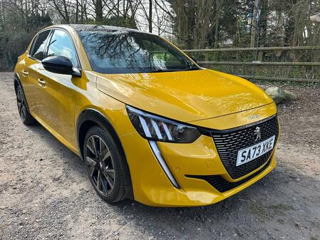 PEUGEOT 208 1.5 BlueHDi GT