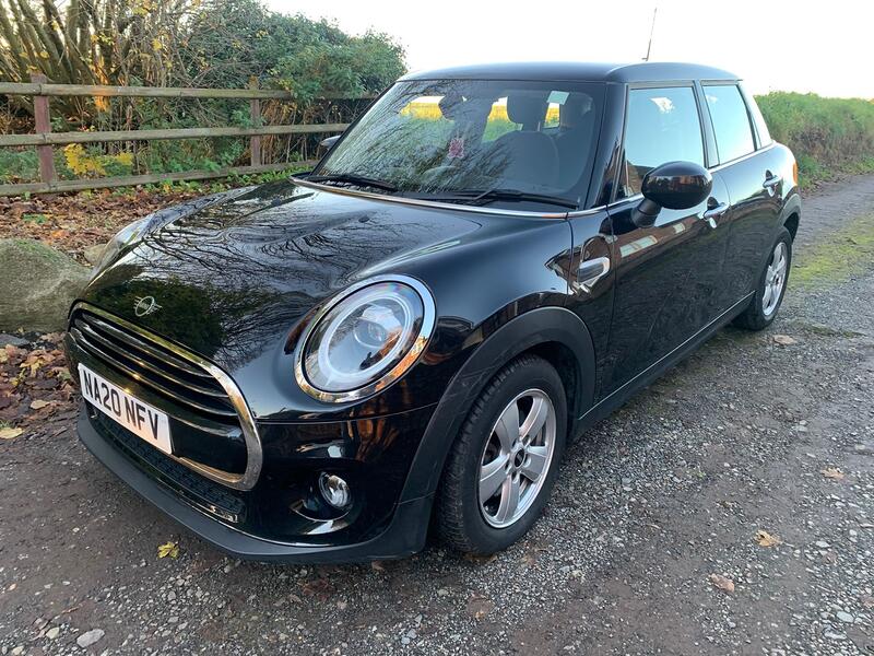 MINI HATCH