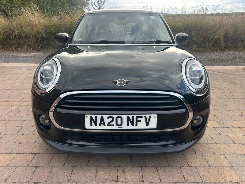 View MINI HATCH 1.5 Auto Cooper Classic
