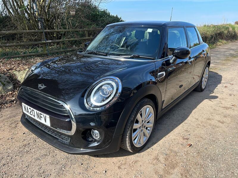 View MINI HATCH 1.5 Auto Cooper Classic