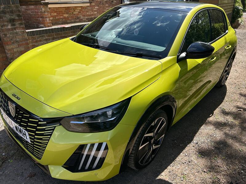 View PEUGEOT 208 1.2 MHEV GT AUTO 