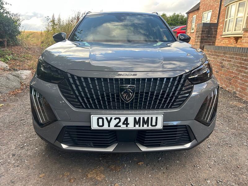 View PEUGEOT 2008 50kWh GT