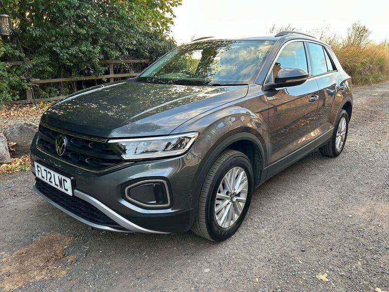 View VOLKSWAGEN T-ROC 1.5 TSI Life