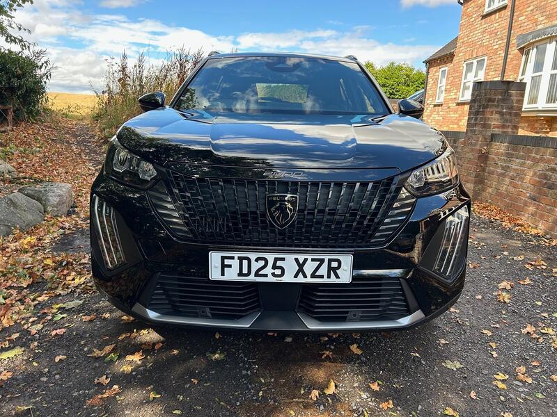 View PEUGEOT 2008 1.2T Allure Auto 563 Miles