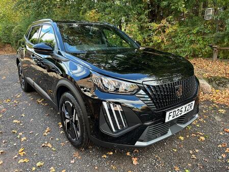 PEUGEOT 2008 1.2T Allure Auto 563 Miles