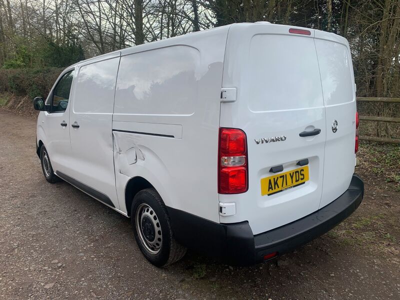 VAUXHALL VIVARO