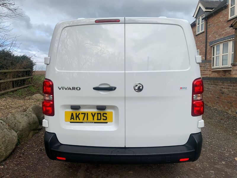 VAUXHALL VIVARO