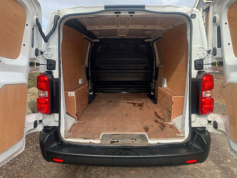 VAUXHALL VIVARO