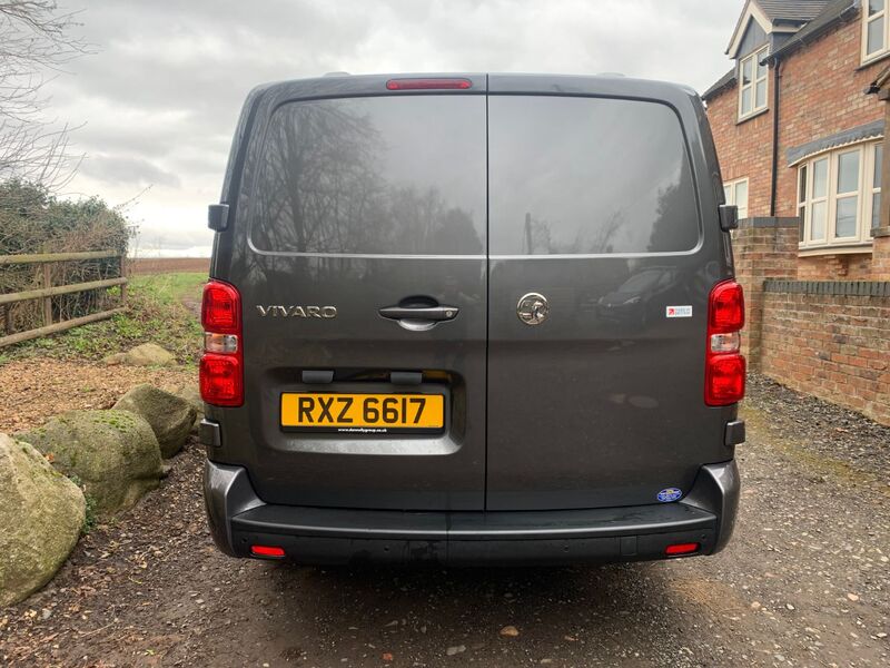 VAUXHALL VIVARO