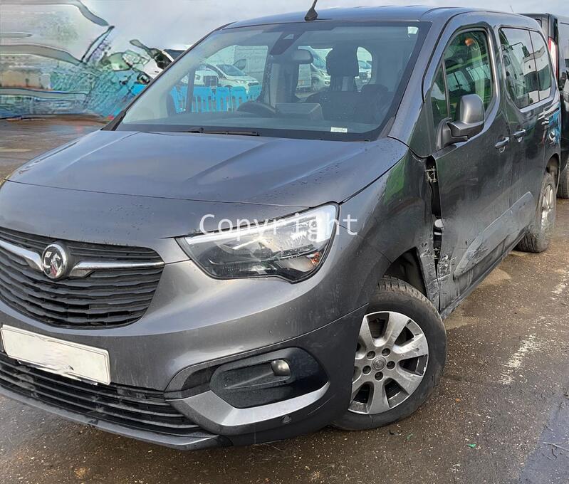 View VAUXHALL COMBO LIFE ENERGY 1.2T 130 BHP AUTOMATIC 7 SEATS CURRENTLY BEING REPAIRED CAT S