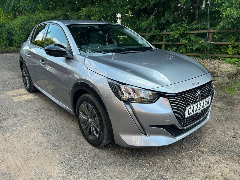 View PEUGEOT 208 ALLURE PREMIUM AUTO EV FDSH 
