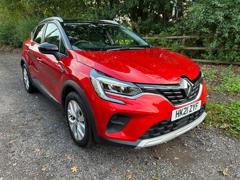 View RENAULT CAPTUR ICONIC 1.3 TCe 130BHP 6 SPEED DAMAGE REPAIRED CAT S