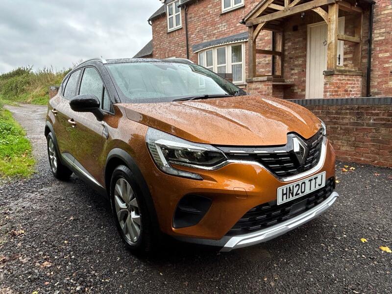 View RENAULT CAPTUR ICONIC 1.3 TCe 130BHP AUTOMATIC NOW REPAIRED CAT N